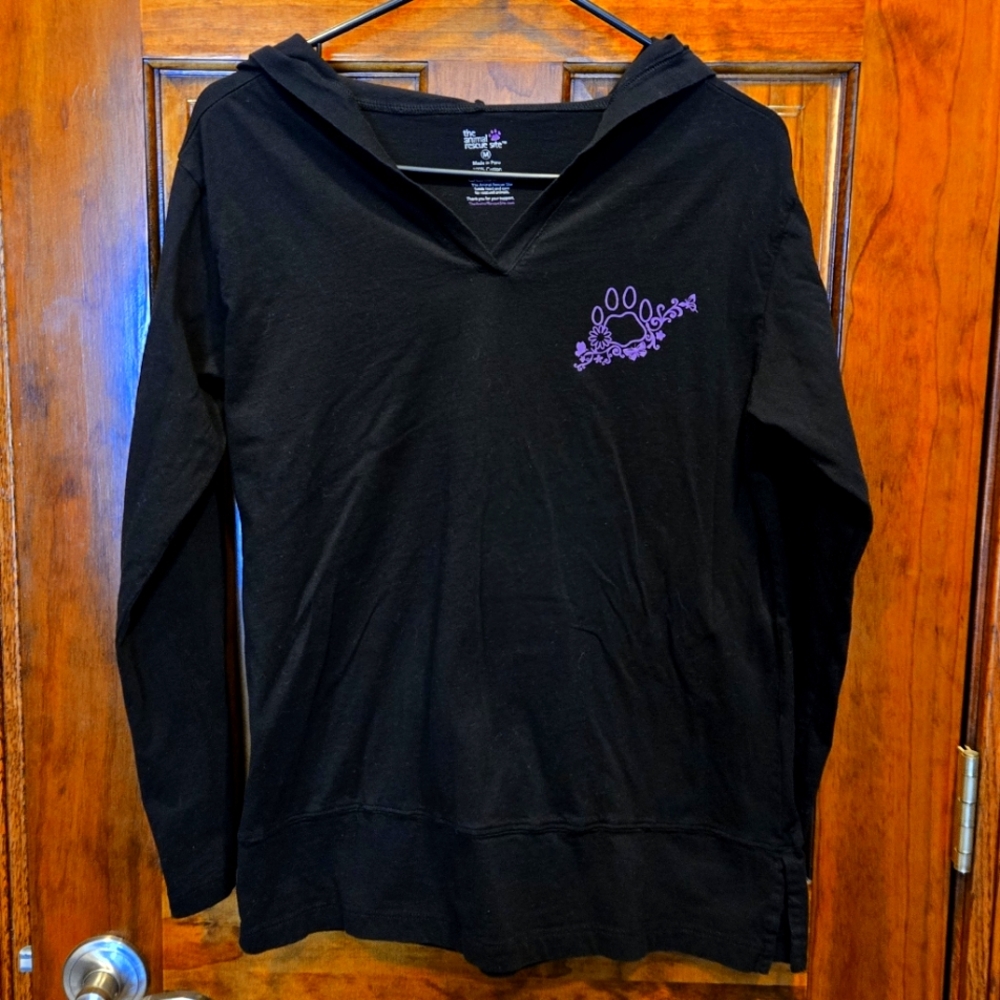 Animal Rescue Site Purple Paw Long Sleeve Hoodie Tee EUC Medium